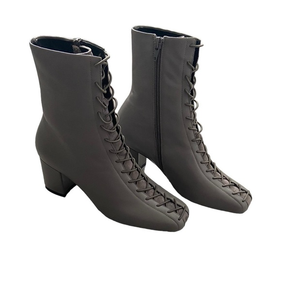 NEW The Feels Company Slip Sk8 Blocked Heel Bootie Gray Steampunk Witch sz 6.5 - Picture 2 of 8